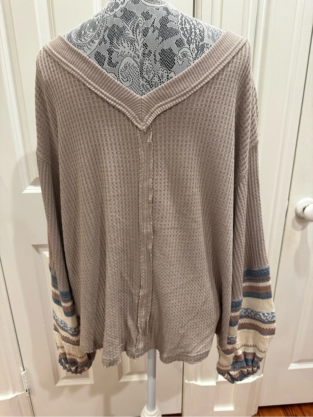 Free People Oversized V-Neck Thermal Sweater Sz. M Boho Mixed Media Crochet